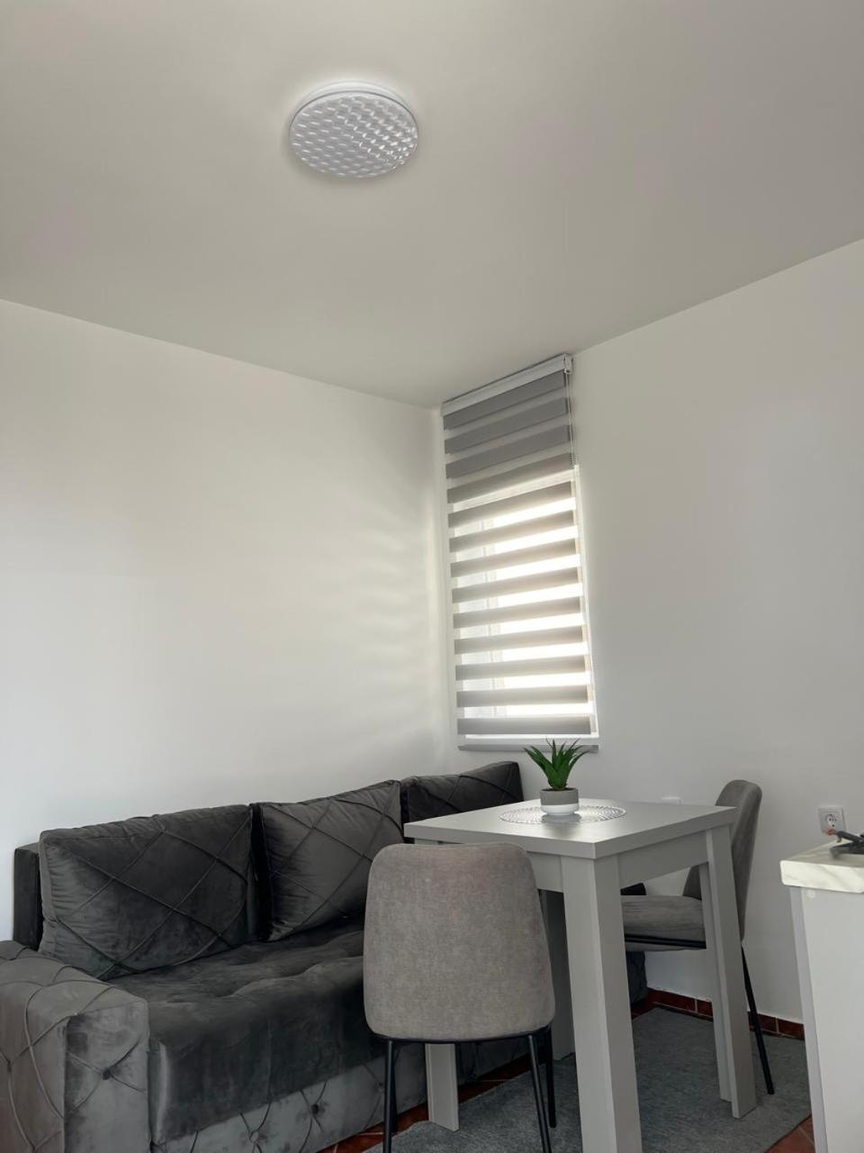 Kontiki Apartments 乌尔齐尼 外观 照片